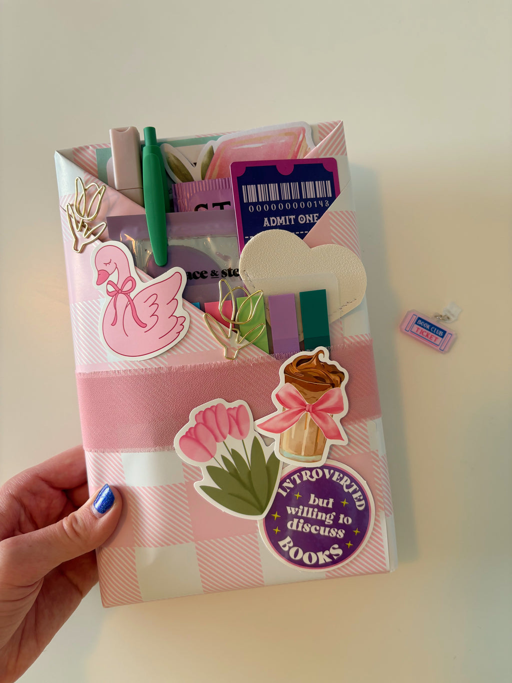 Blind Date With A Book (paired with Kindle Dust Plug Charm)